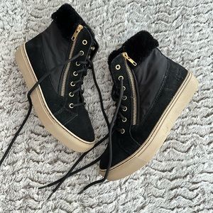 BRAND NEW Fur-Lined Winter Boots